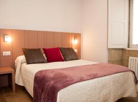 Linares Rooms Santiago，位于圣地亚哥－德孔波斯特拉的酒店