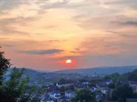 Chestnut Lodge - a woodland escape near the city!