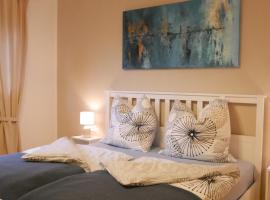 Familienfreundliche FeWo mit Terrasse und Garten，位于兰格瑙的酒店