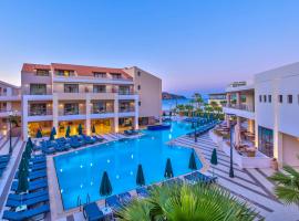 普拉塔尼亚斯港海滩度假酒店及Spa中心，位于普拉塔尼亚斯的酒店
