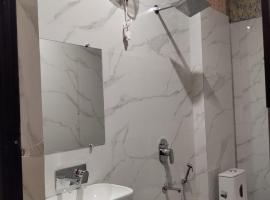 Hotel Vishnu Inn，位于Rewa的酒店