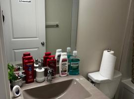 Delly place，位于温尼伯的带停车场的酒店