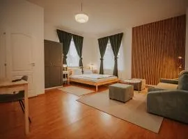Kossuth Apartments