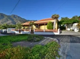 Casas Rurales Tola