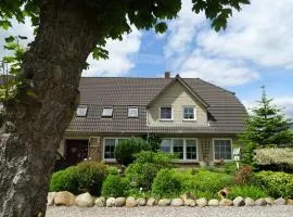 Bei Schütts - Spiel und Spaß im Garten rund um eine moderne Ferienwohnung