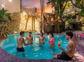 Hotel B&B - 5th Avenue，位于普拉亚卡门的酒店