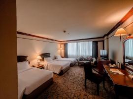 双莲酒店 ，位于洛坤府的酒店