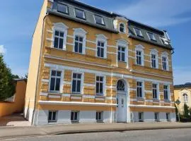 Alt-Berliner Schwanenhof Ferienwohnung EG links