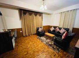 CCR Hotel Pelling，位于佩林的酒店