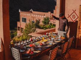 AdaZen Ecolodge - Ait Bouguemez，位于艾济拉勒的酒店