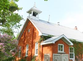 Picturesque School House Retreat，位于米福德的酒店