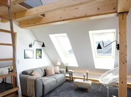 KönigsSCHLAF No7 - Dachwohnung mit Galerie im Herzen von Konstanz