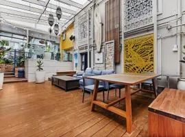 London Gate Backpackers Hotel