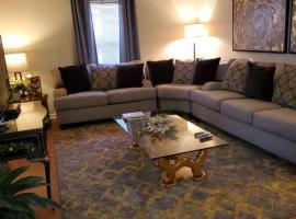 Abbies Place in Pine Bluff，位于派恩布拉夫的酒店