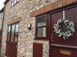 Charming Chard Town House Pets Welcome