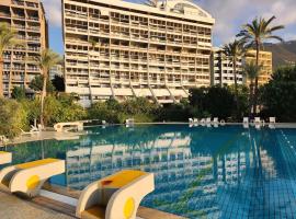 Chalet in Manar Complex with Full Resort Access，位于Ad Dkārīn的酒店