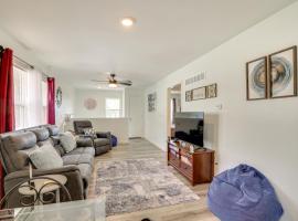 'McBride Cul-De-Sac' Quiet Apt for Extended Stays，位于Sugar Creek的酒店