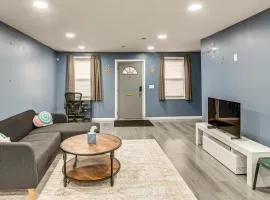 Pet Friendly! NW Philly Rowhouse with Fenced Yard!