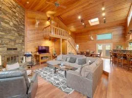 Lake Eufaula Cabin w/ Dock at Nine Marina