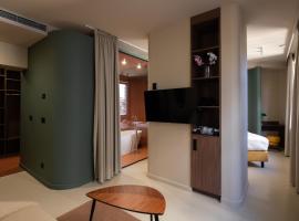 OPERA Boutique Hotel & Restaurant & Bar，位于里耶卡的酒店