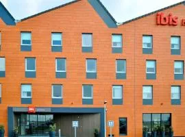 里昂东卡浦纳宜必思酒店