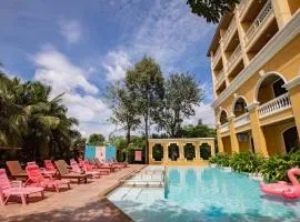 ROYAL PINEAPPLE HOTEL l a welcome to wealth and good fortune