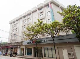 锦江之星长沙曙光中路国家公务员培训中心酒店，位于长沙锦泰广场站附近的酒店