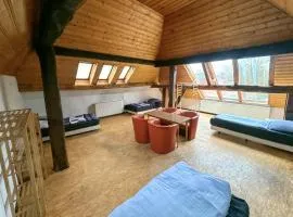 Groot Appartement - 10 Personen - 4 Slaapkamers - Perfect voor Teams & Monteurs - Friedeburg