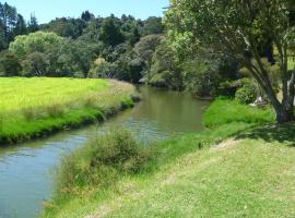 ------，位于怀蒂昂格的酒店