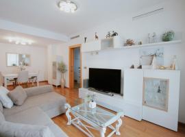 Family & Friends Apartment with Pool，位于托伦特的酒店