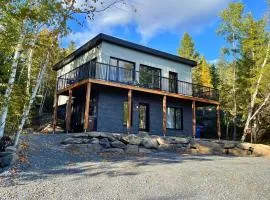 Le Nid - À travers les arbres