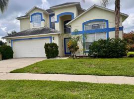 Spacious Disney Retreat Lake View Private Pool，位于Pittsburg的酒店