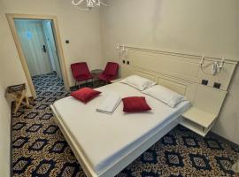 Hotel Roman，位于伯伊莱海尔库拉内的住宿