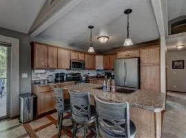 Spacious Family Home with 2 King Suites