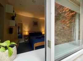 The Wedale Bothy，位于Stow的酒店