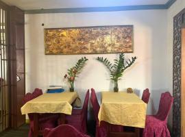 Huayun Primier Hotel，位于阿克拉的酒店