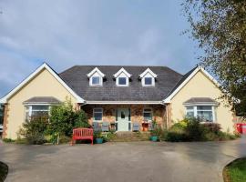 Stay with Jack 2，位于Ardagh的高尔夫酒店