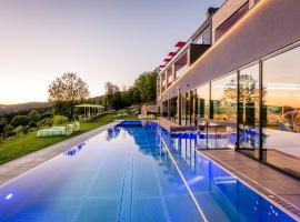 Hüttenhof - Wellnesshotel & Luxus-Bergchalets - Adults only，位于Grainet的酒店