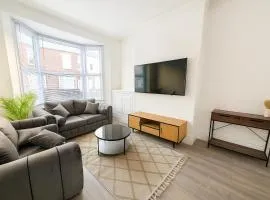 Quiet & Modern 3-Bed Home Near Beach & Marina