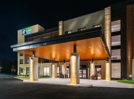 Holiday Inn Express & Suites Murfreesboro West by IHG，位于默夫里斯伯勒的酒店