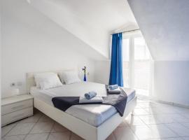 Hotel Four Pearls All Inclusive，位于Razvala的酒店