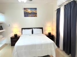 Luxury GuestHouse Suites，位于海地角的酒店