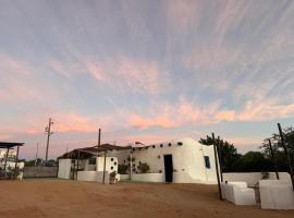 Adobe Oasis Riverbank，位于La Ribera的酒店