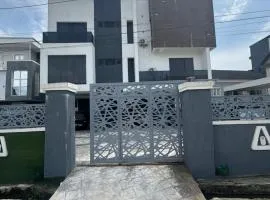 luxe 2 bedroom with snooker board- ikate lekki