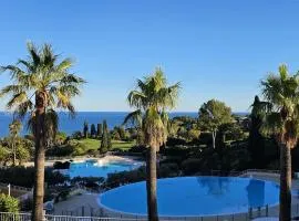 Appartement 4 personnes Cap Estérel centre du village