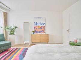 Central rooftop apartment with city view，位于巴塞尔的自助式住宿