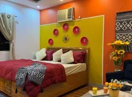 Private Cozy Space with Rooftop Garden in Delhi NCR and Gurgaon