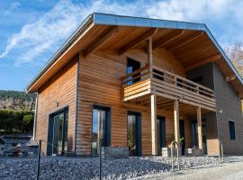 Charmant chalet, spacieux, proche du lac, vue sur la montagne，位于热拉梅的木屋