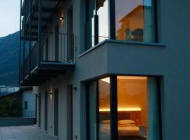 Bernina Suites - 150 metres to Bernina Express，位于蒂拉诺的酒店