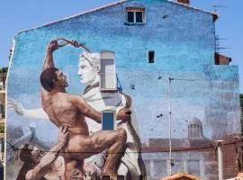 Superbe maison d artiste avec patio centre ville